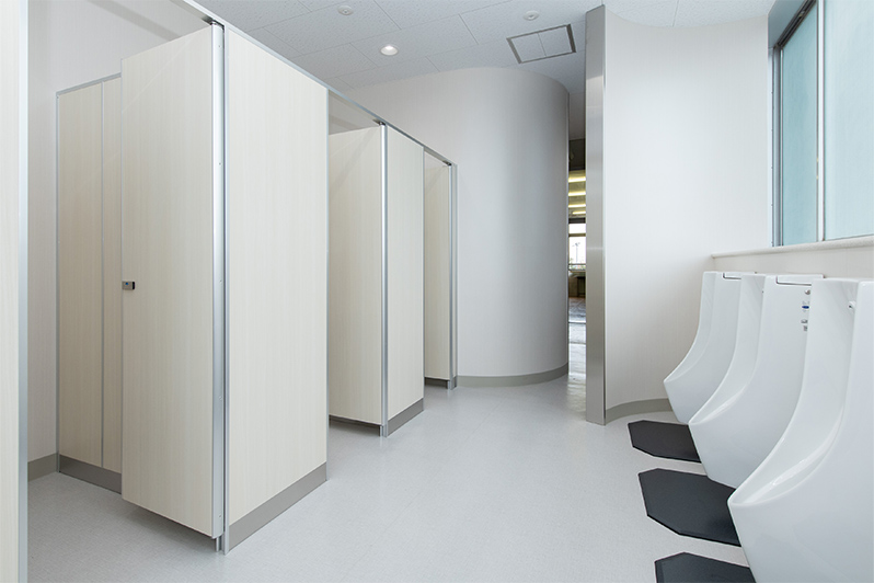 鴻巣市立吹上北中学校 トイレ改修