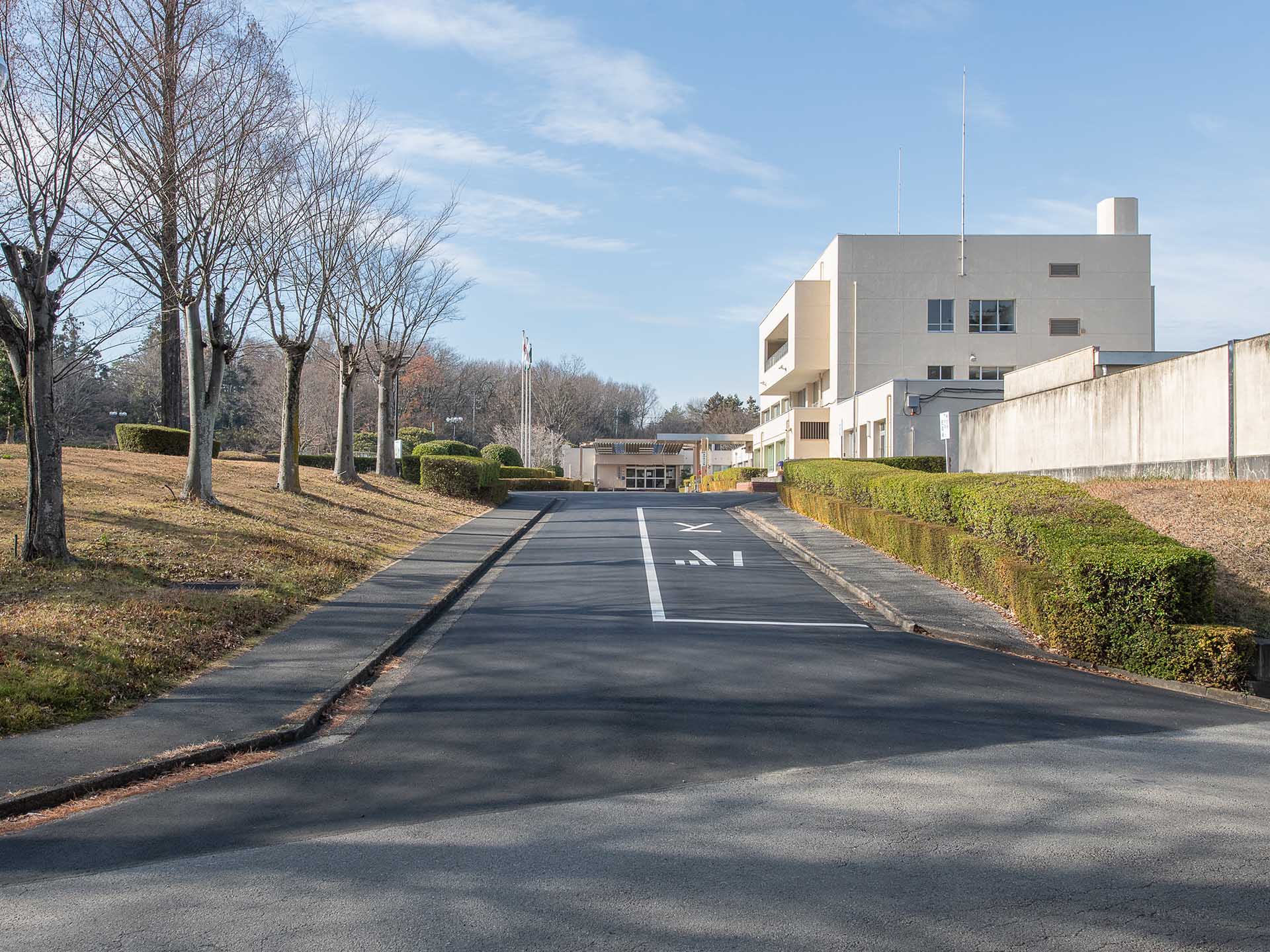 嵐山郷重度棟 1寮内部・9~12寮風除室建具改修ほか工事